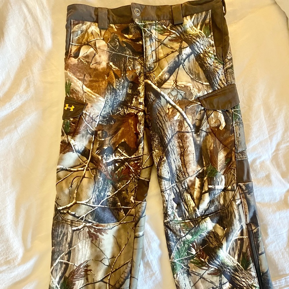 Youth Medium Under Armour Camo Hunting Pants